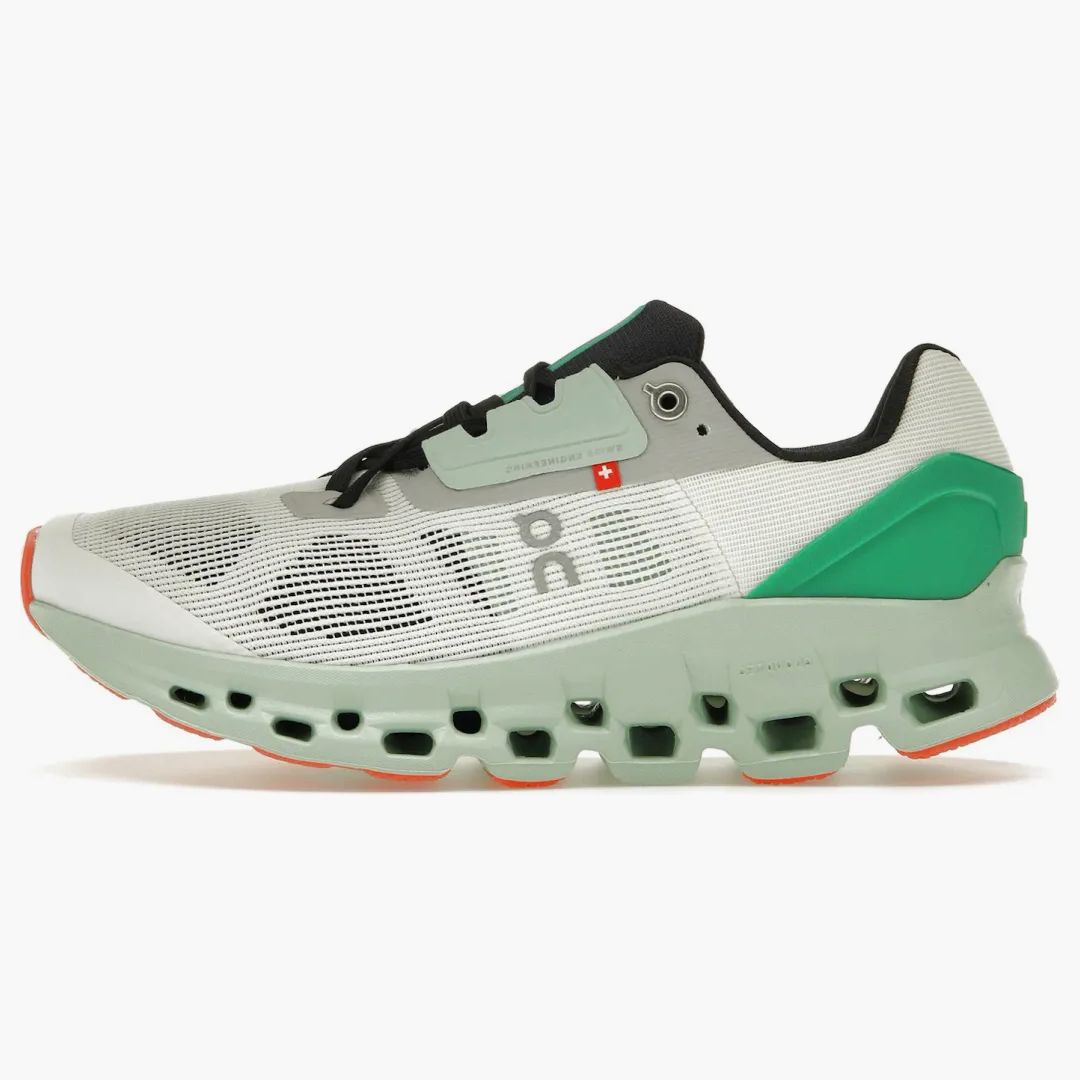 On Running Cloudstratus Undyed White Creek (women's)