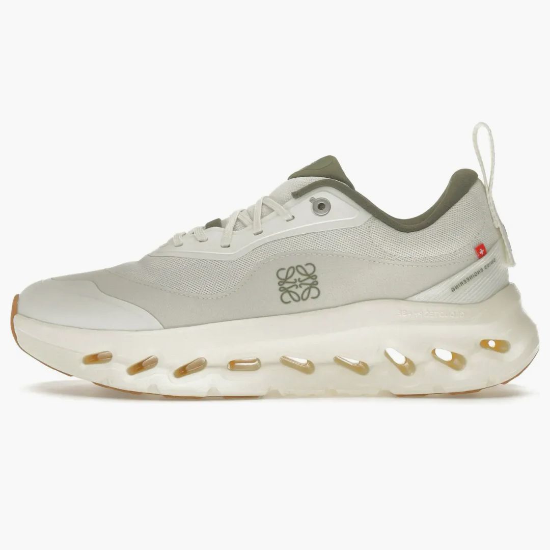 On Running Cloudtilt 2 Loewe White Khaki (women's)